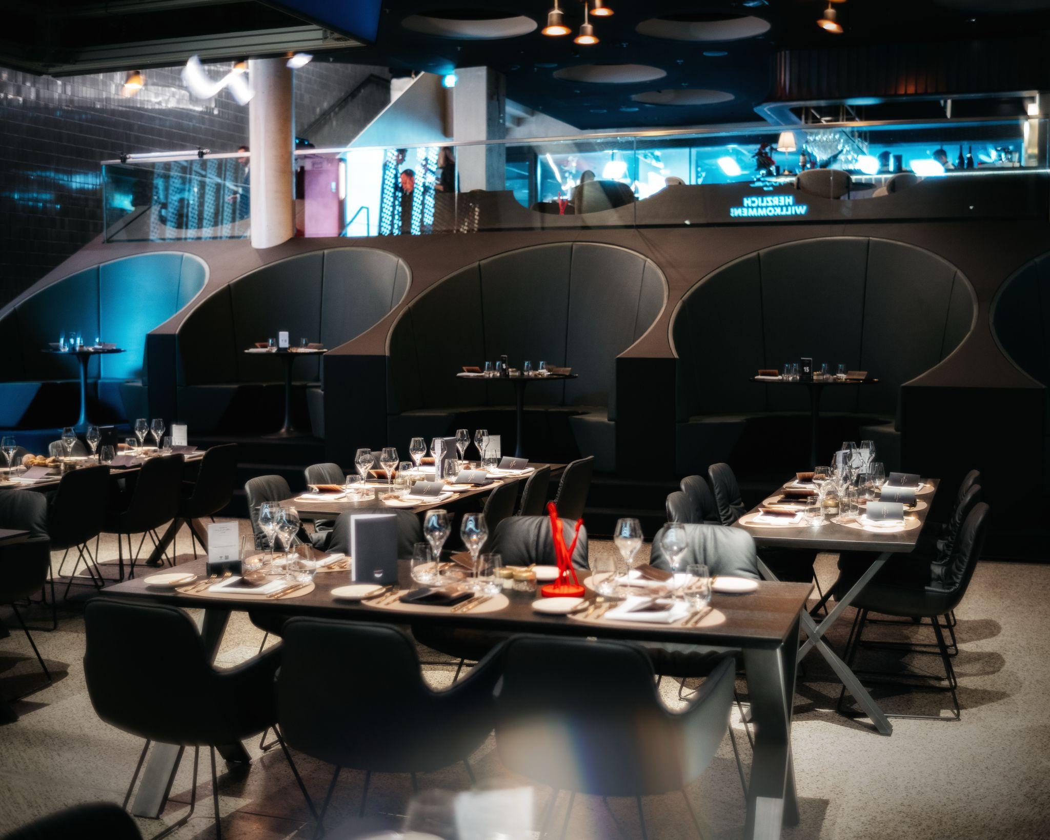 Impressionen aus dem Porsche Tunnel Club: Innenansicht Restaurant-Bereich 2